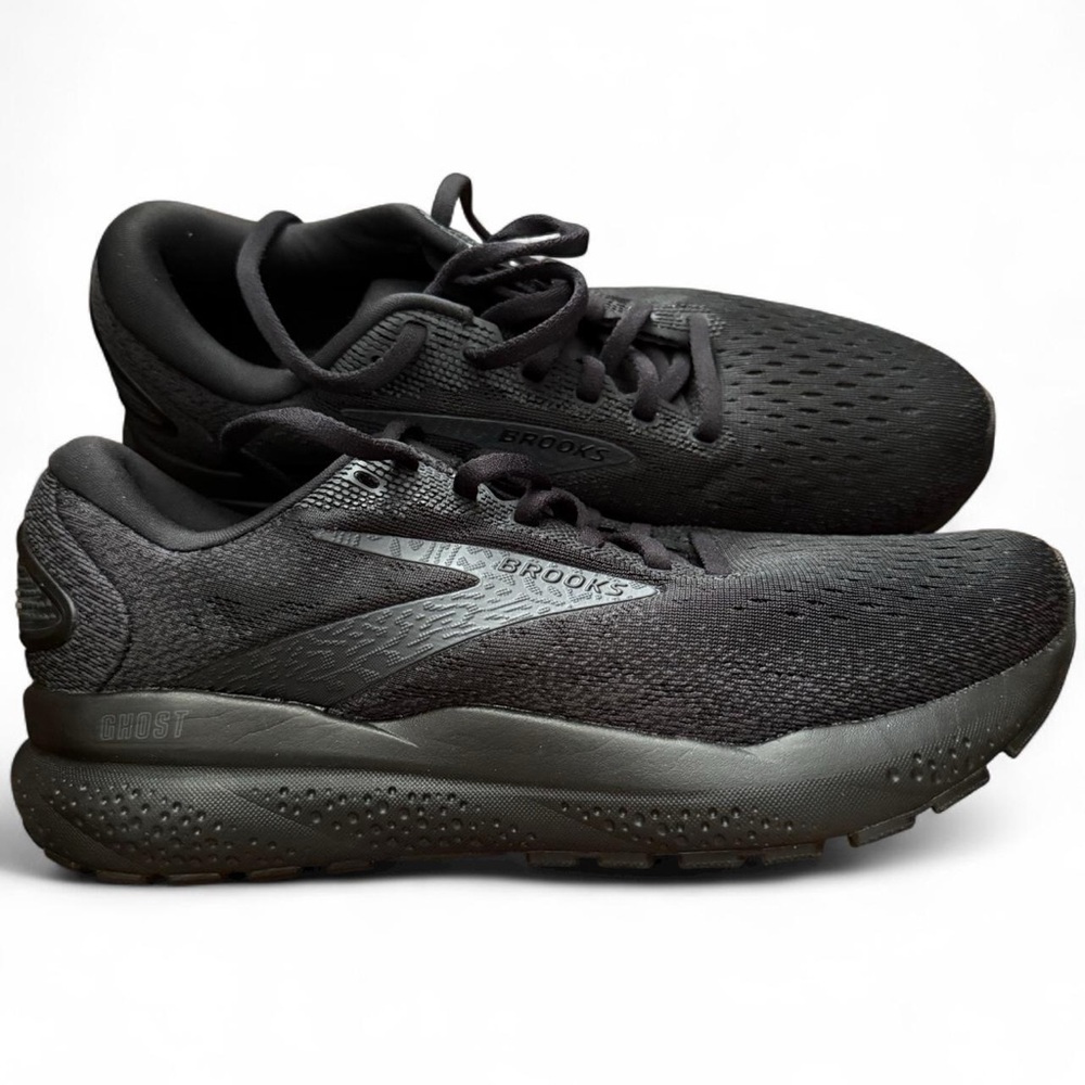 Brooks All-Black Athletic Shoes (NEW)
